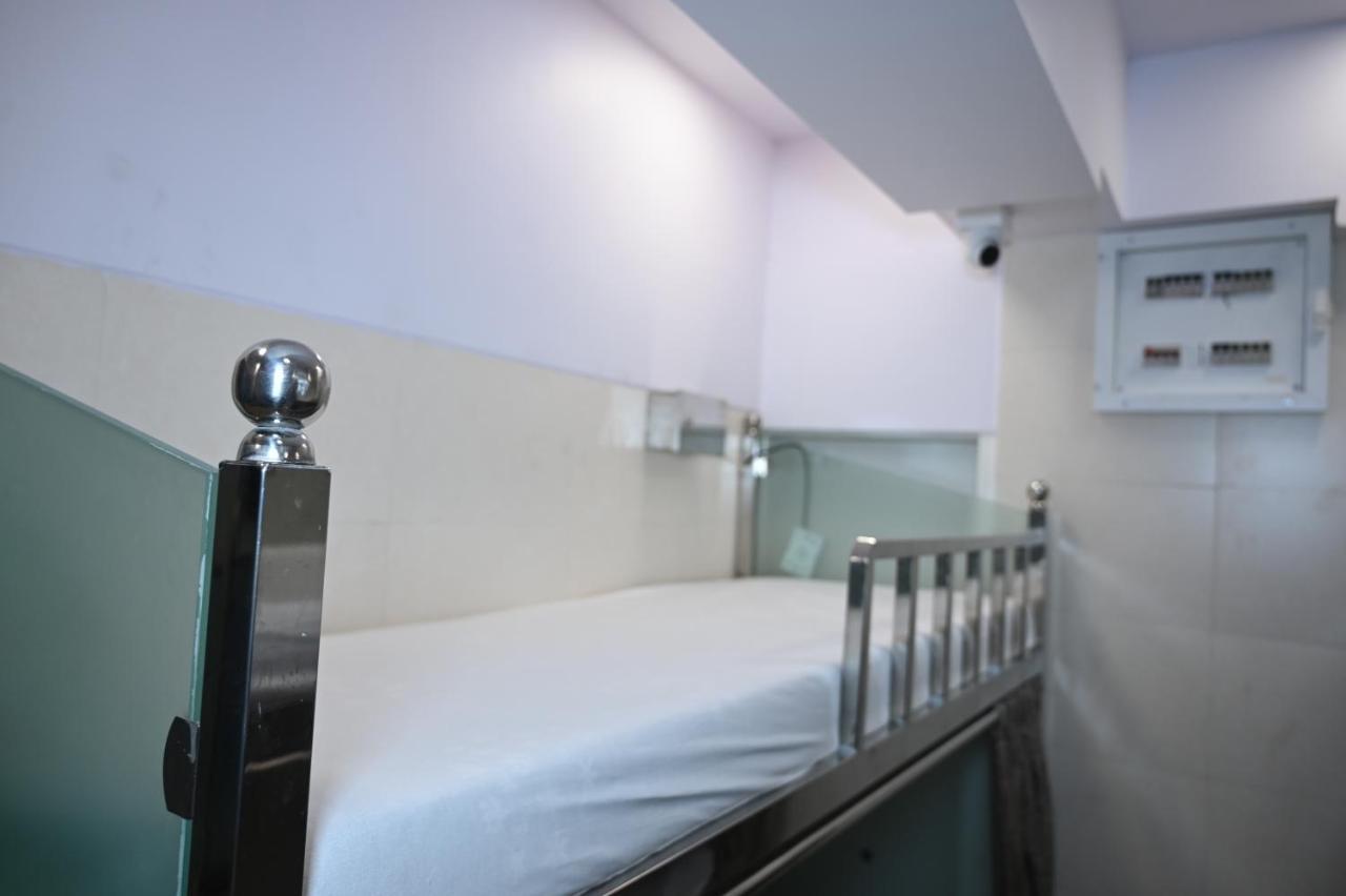 Sagar Dormitory Andheri - Nearest To Andheri Railway Station West มุมไบ ภายนอก รูปภาพ