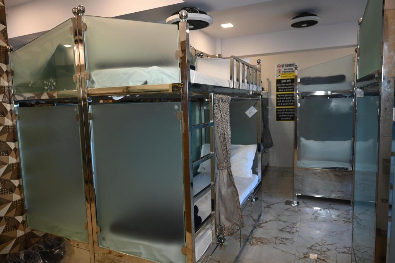 Sagar Dormitory Andheri - Nearest To Andheri Railway Station West มุมไบ ภายนอก รูปภาพ
