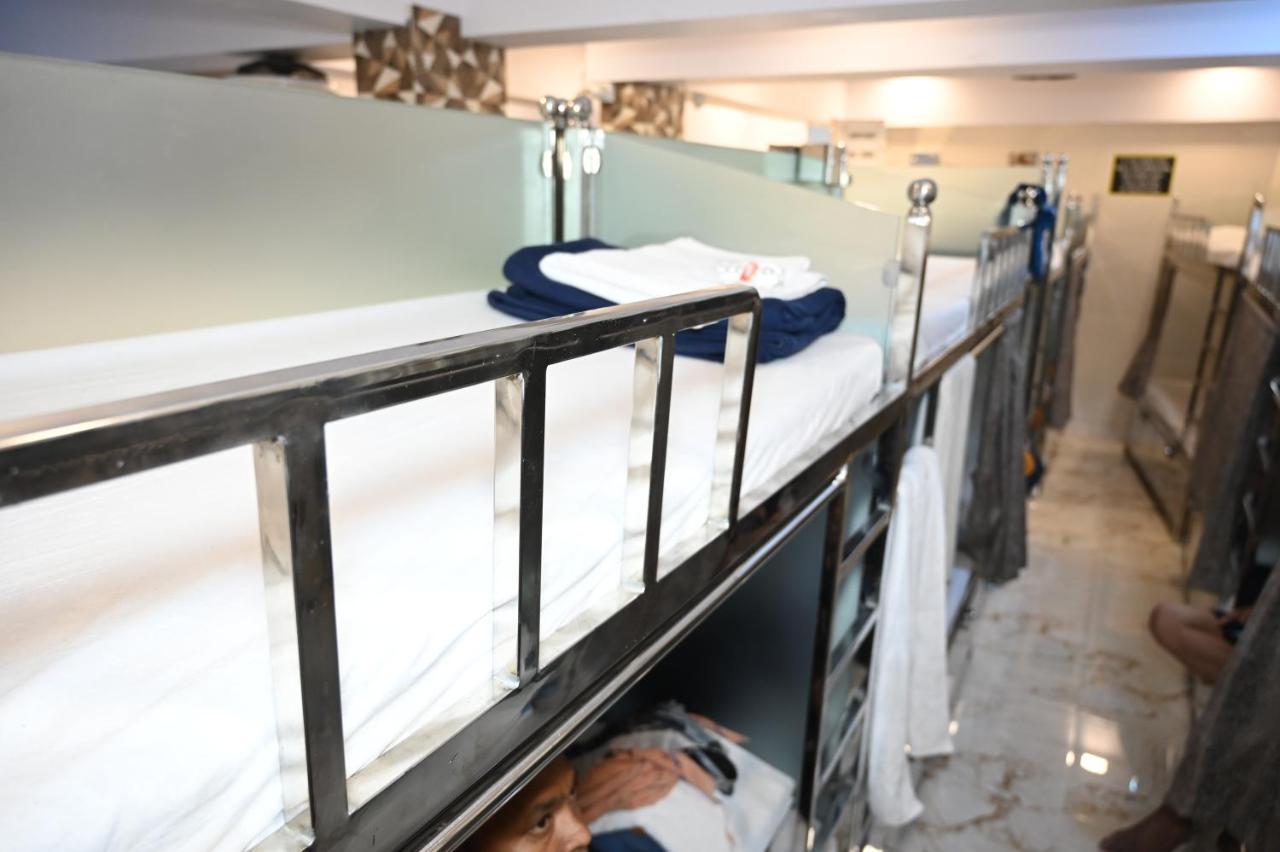 Sagar Dormitory Andheri - Nearest To Andheri Railway Station West มุมไบ ภายนอก รูปภาพ