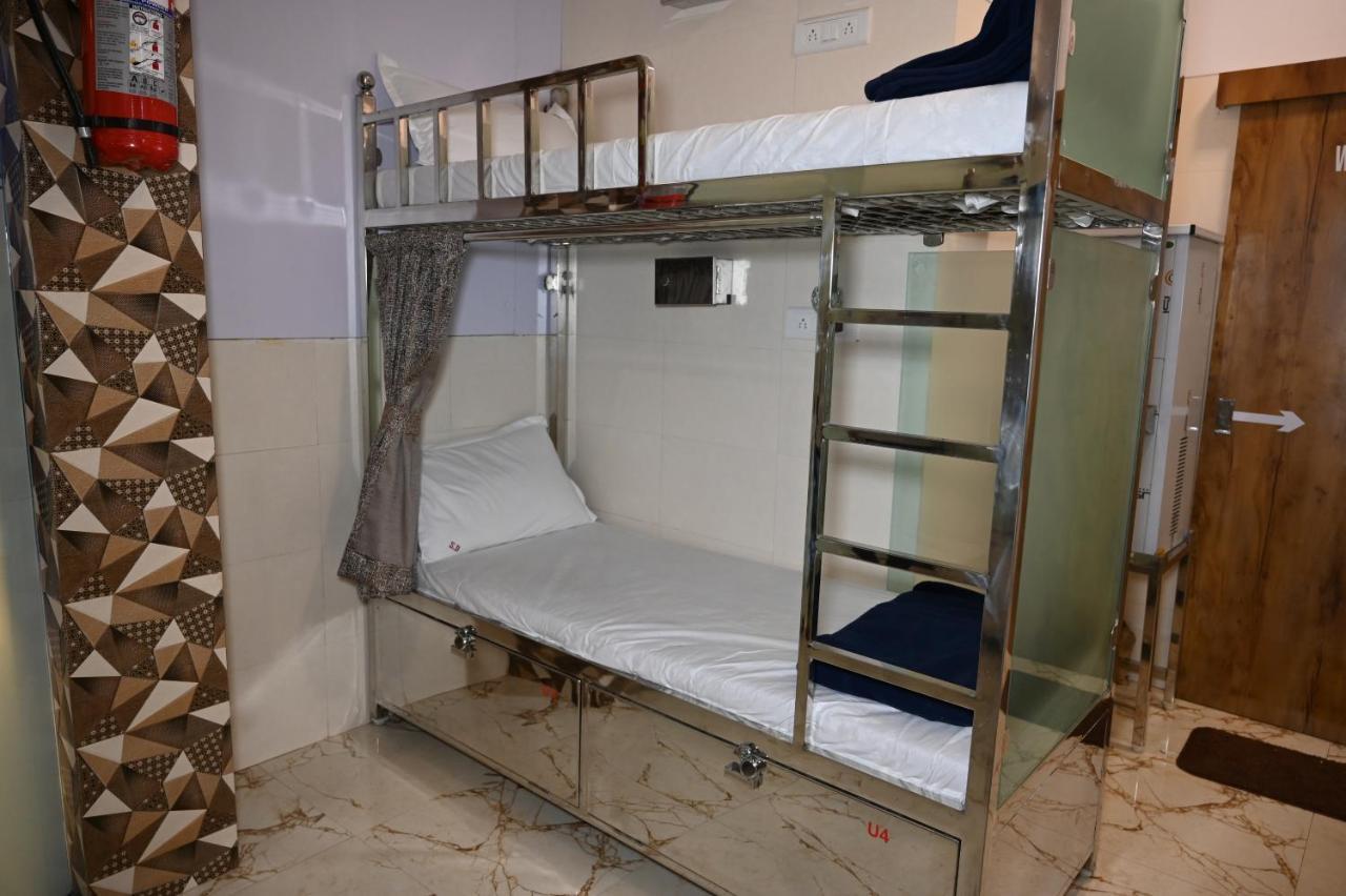 Sagar Dormitory Andheri - Nearest To Andheri Railway Station West มุมไบ ภายนอก รูปภาพ