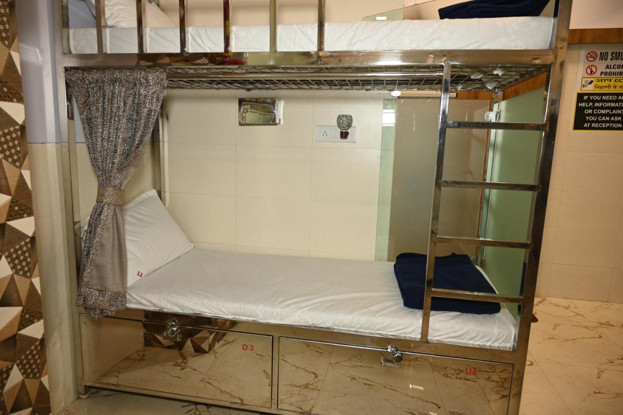 Sagar Dormitory Andheri - Nearest To Andheri Railway Station West มุมไบ ภายนอก รูปภาพ